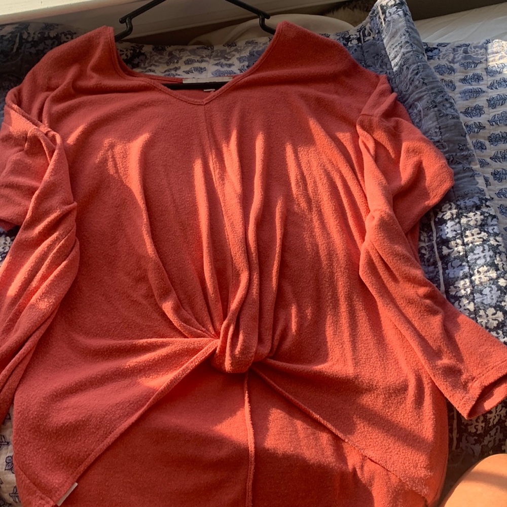 Cute long sleeve loft top